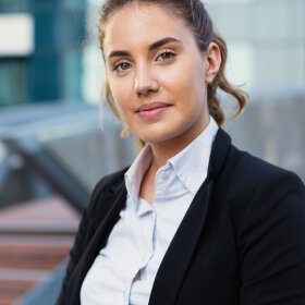 beautiful-businesswoman-in-business-district-2021-08-29-00-49-32-utc.jpg